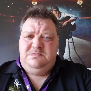 Meet your Posher, Dean